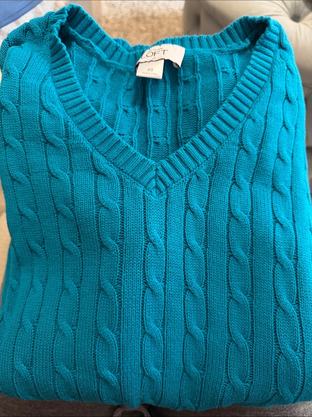 Ann Taylor LOFT Teal blue green Cable-Knit V-Neck Sweater XS